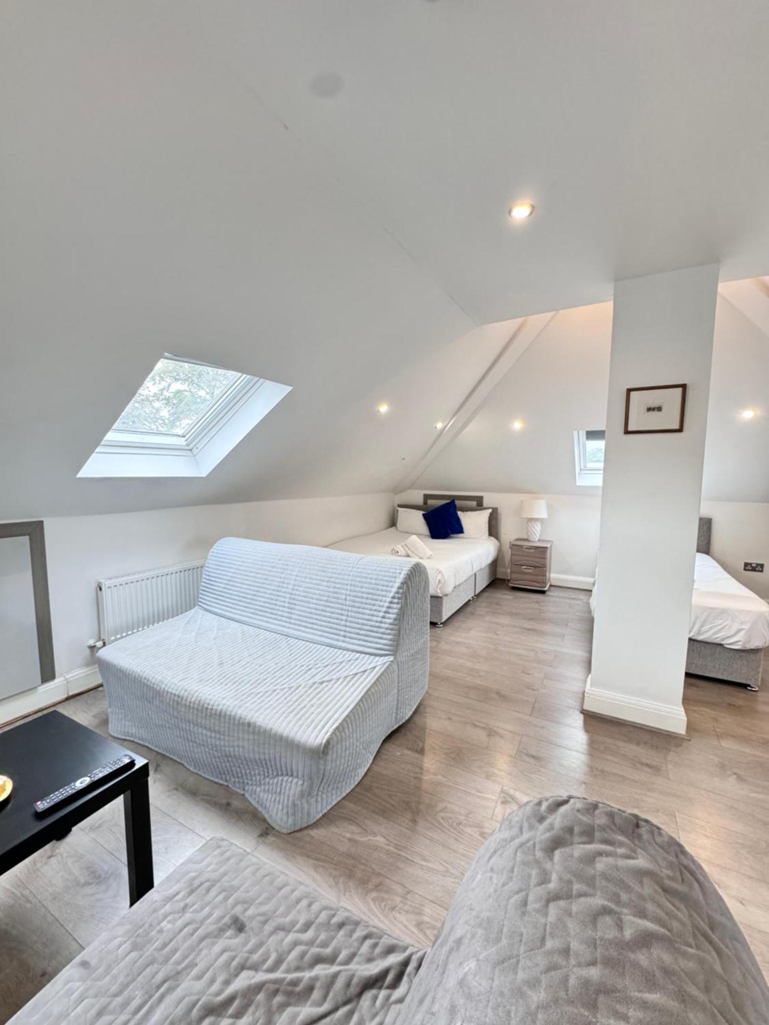 Hatton Apartments Heathrow Airport- Free Parking-Free Underground To And From Heathrow Airport Hatton Cross See Picture-See London Fast Hatton Cross To Central London 30Min Eksteriør billede