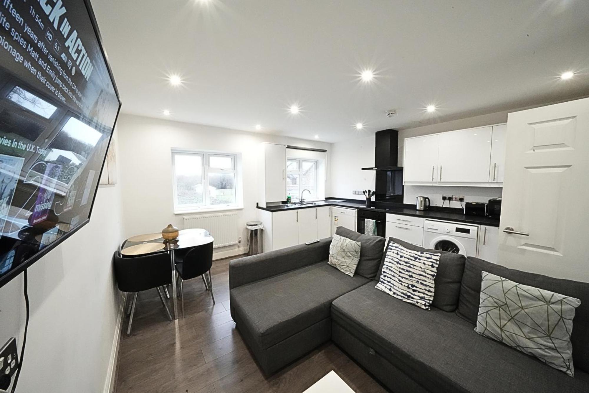 Hatton Apartments Heathrow Airport- Free Parking-Free Underground To And From Heathrow Airport Hatton Cross See Picture-See London Fast Hatton Cross To Central London 30Min Eksteriør billede