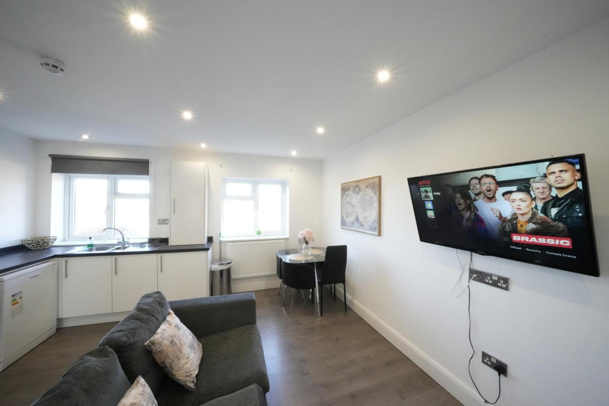 Hatton Apartments Heathrow Airport- Free Parking-Free Underground To And From Heathrow Airport Hatton Cross See Picture-See London Fast Hatton Cross To Central London 30Min Eksteriør billede