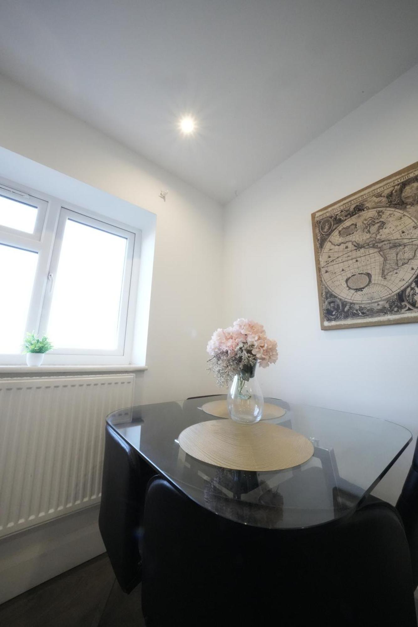 Hatton Apartments Heathrow Airport- Free Parking-Free Underground To And From Heathrow Airport Hatton Cross See Picture-See London Fast Hatton Cross To Central London 30Min Eksteriør billede