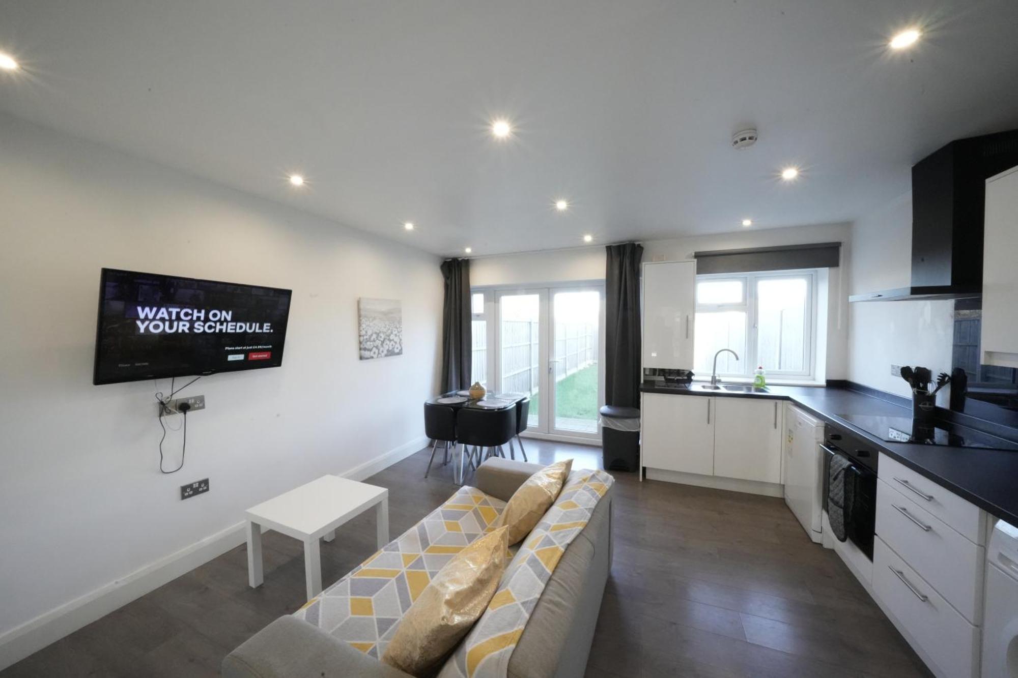 Hatton Apartments Heathrow Airport- Free Parking-Free Underground To And From Heathrow Airport Hatton Cross See Picture-See London Fast Hatton Cross To Central London 30Min Eksteriør billede