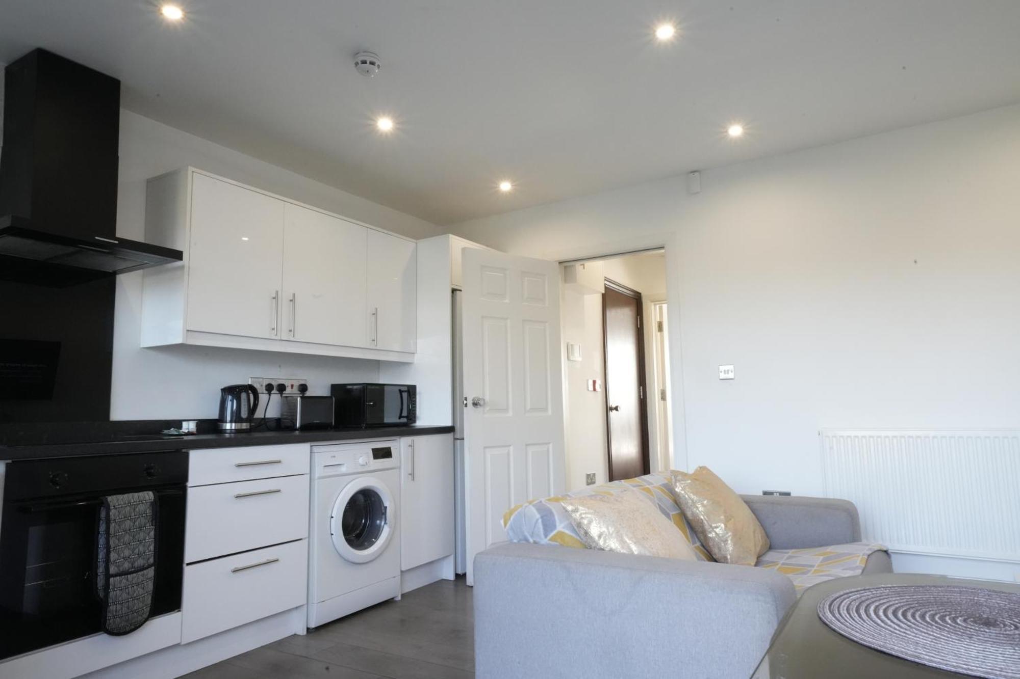 Hatton Apartments Heathrow Airport- Free Parking-Free Underground To And From Heathrow Airport Hatton Cross See Picture-See London Fast Hatton Cross To Central London 30Min Eksteriør billede