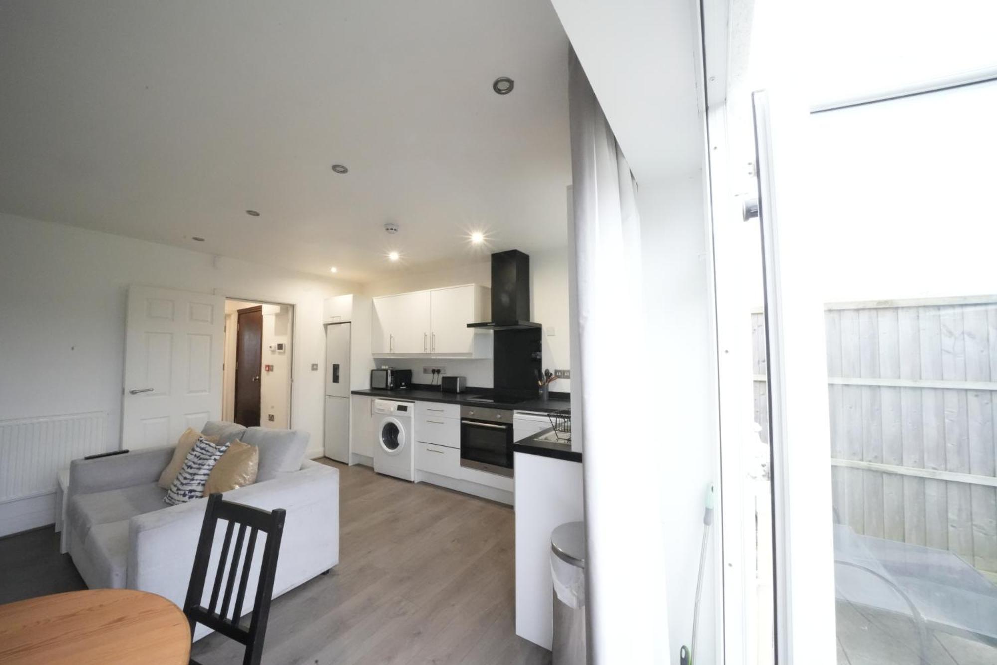 Hatton Apartments Heathrow Airport- Free Parking-Free Underground To And From Heathrow Airport Hatton Cross See Picture-See London Fast Hatton Cross To Central London 30Min Eksteriør billede